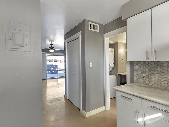 4th image of 45 E Lexington Ave APT 10