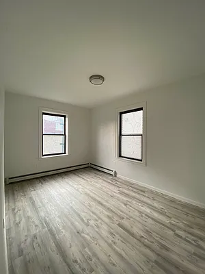 Rented by Tyler Vincent Real Estate Inc | media 16