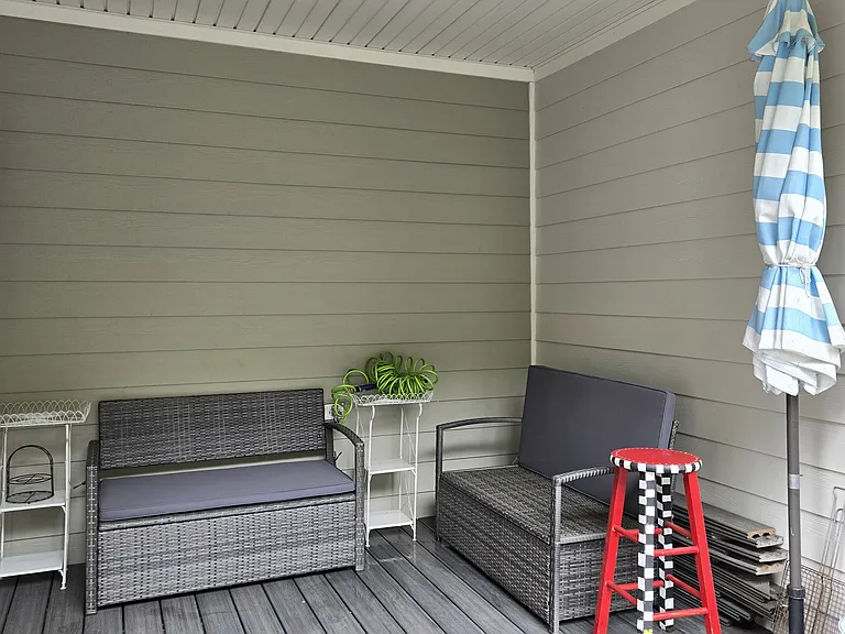 Covered patio and private back entrance