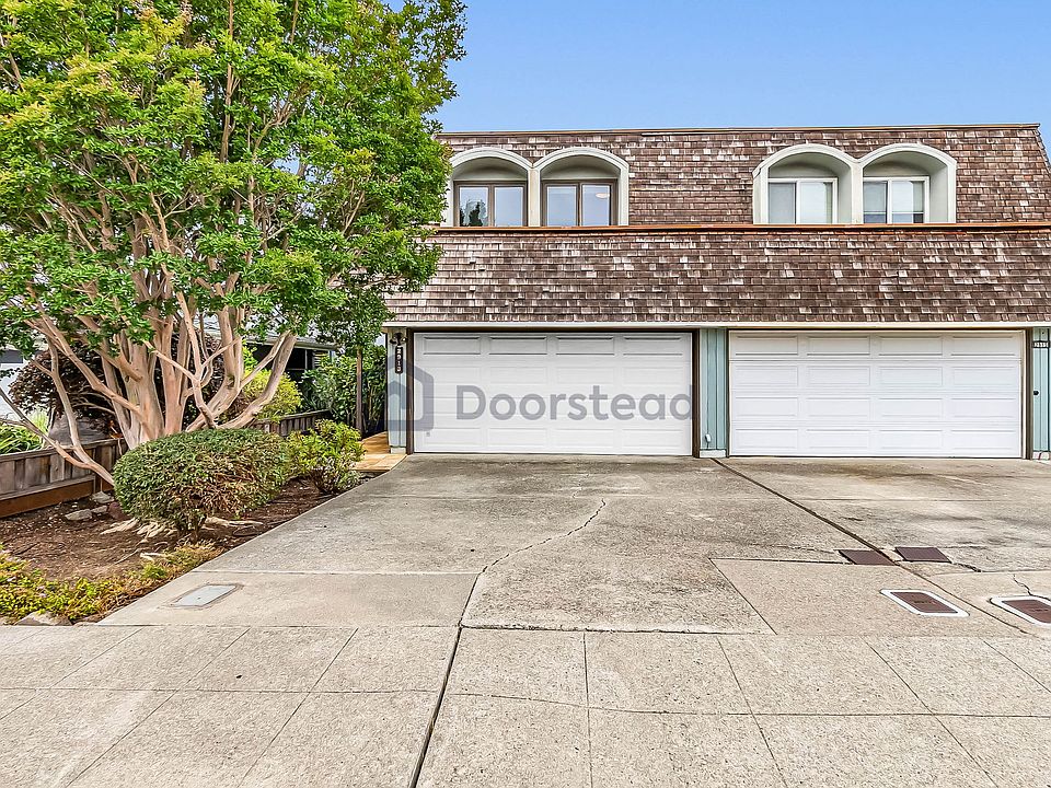 1st image of 2913 Bayview Dr