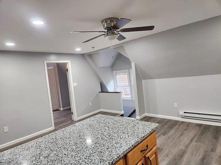 1025 Anna St #3 — Photo 6