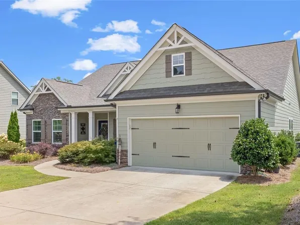 3909 Camden Ct, Gainesville, GA 30506
