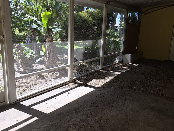 2nd image of 2085 43rd Ave