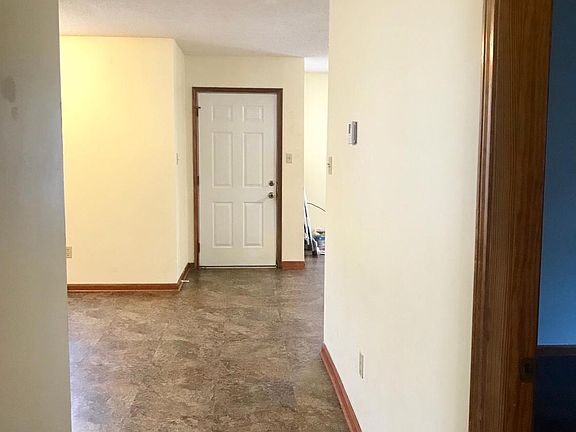 4th image of 1821 S Tallowood Dr