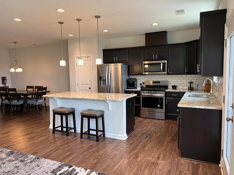 1109 Little Gem Ln — Photo 9
