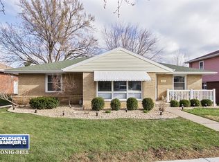 620 E 10th St, Lockport, IL 60441