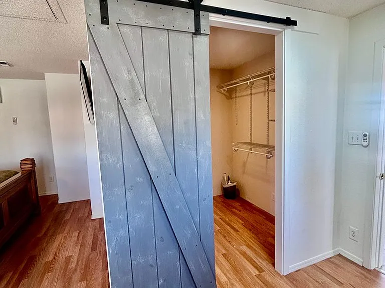 13407 E 55th St — Photo 34