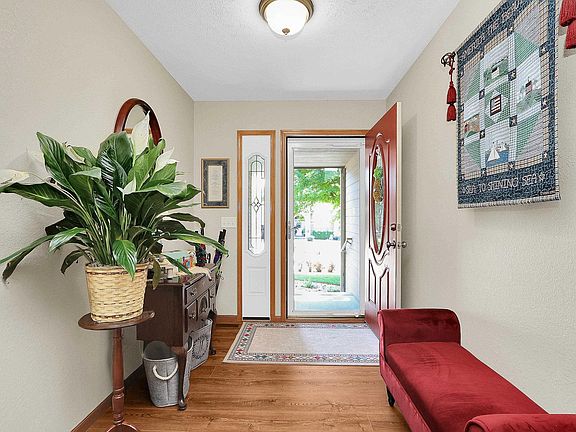 4th image of 2708 Saint Christopher Cir