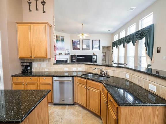 4th image of 7408 Greenview Dr