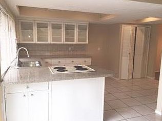 5th image of 434 Birchwood Dr
