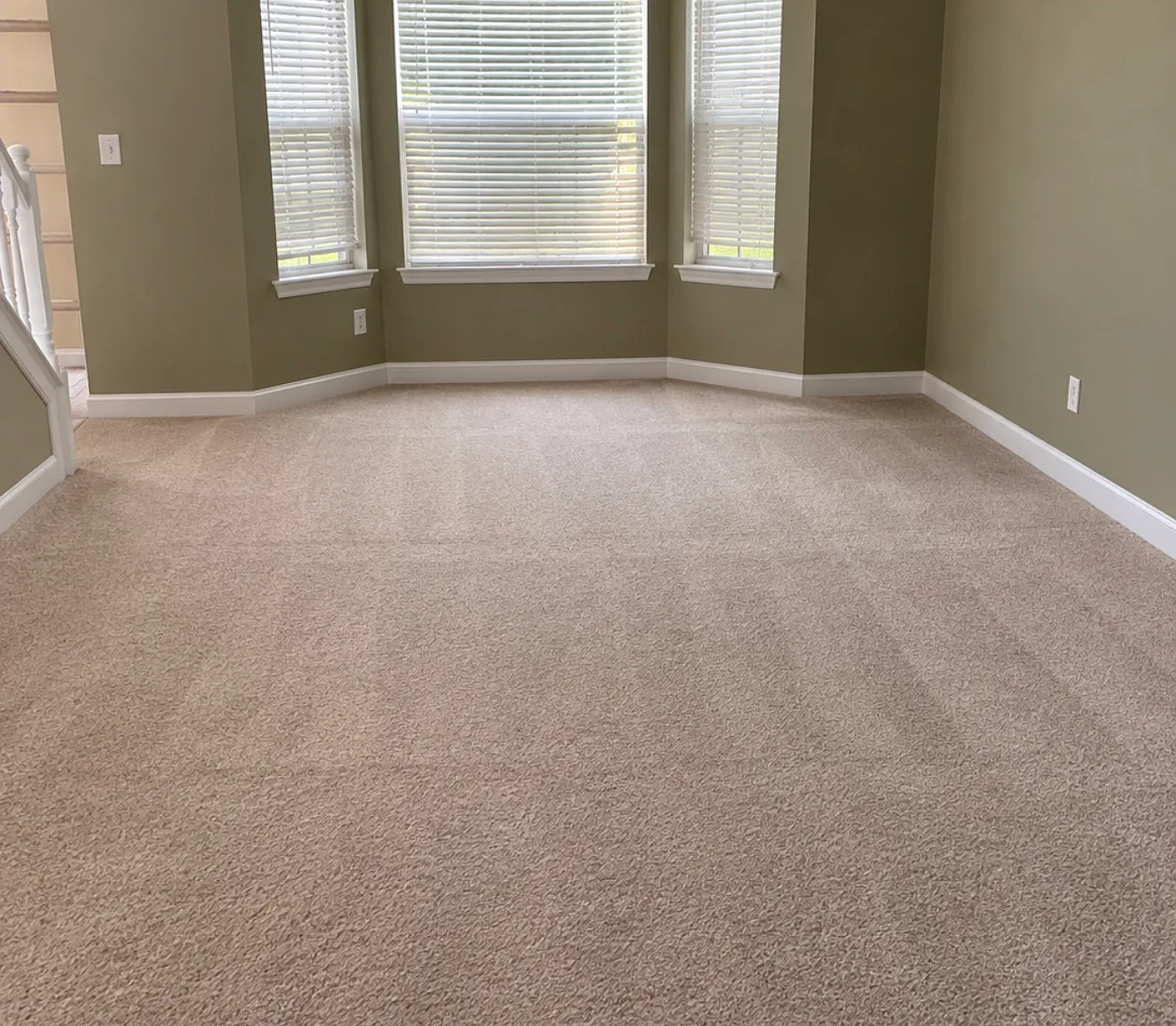 5 bed, 3184 sqft, $2,600 — Photo 4
