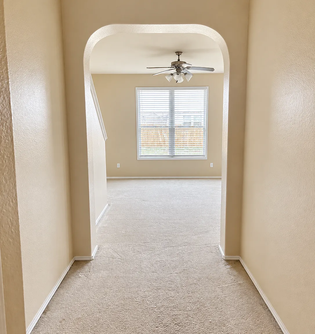 3 bed, 2.5 bath, 1720 sqft, $1,850 — Photo 1