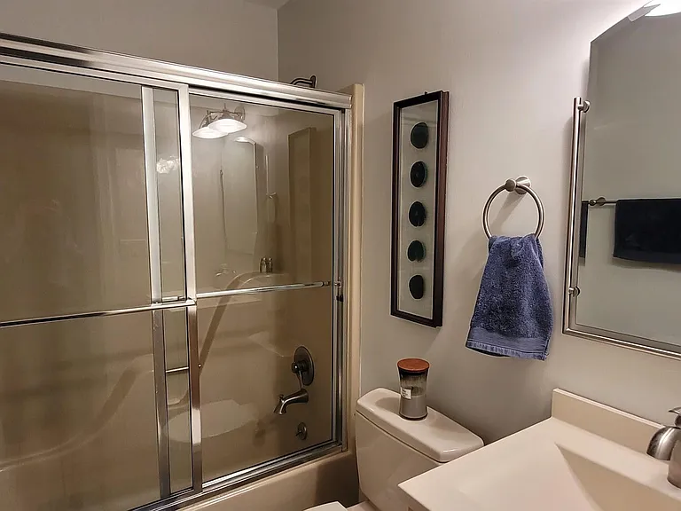 102 Slate Pl — Photo 5