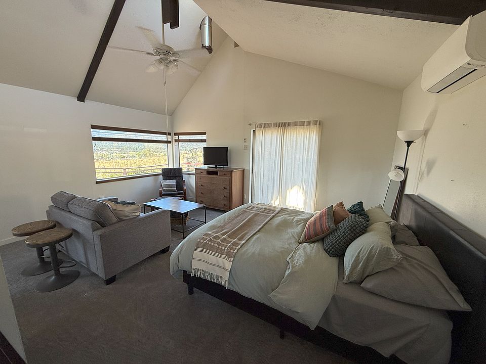 Queen Bed,