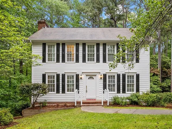 8 W Bridlewood Trl, Durham, NC 27713