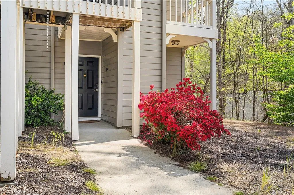 2 bed, 2.0 bath, 1333 sqft, $2,500 — Photo 1