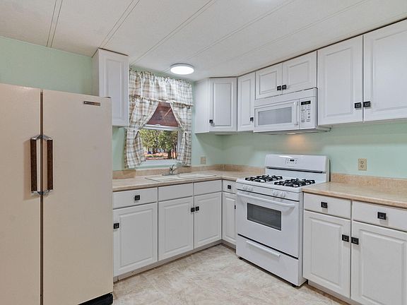 5th image of 7517 Brett Rd