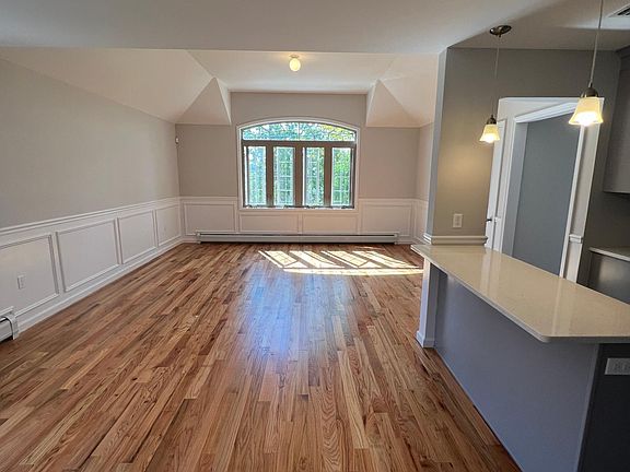 3rd image of 65 Holcomb Ave #1