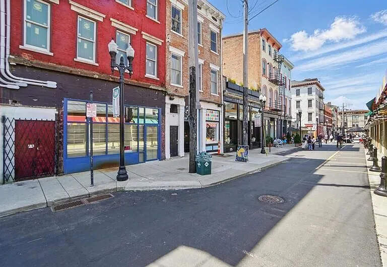 107 W Elder St #B — Photo 1