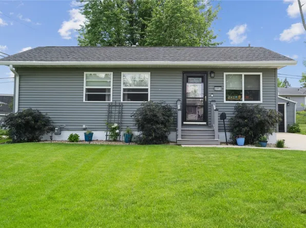 5115 Harbet Ave NW, Cedar Rapids, IA 52405
