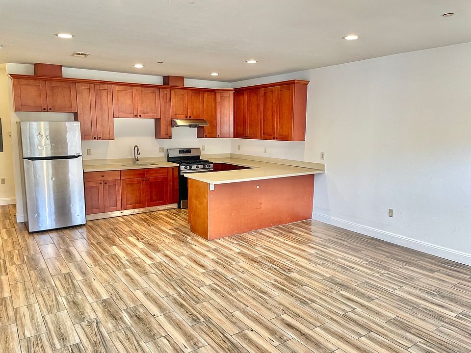 1st image of 8614 Macarthur Blvd #14