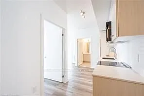 15 Wellington St S #1102 — Photo 6