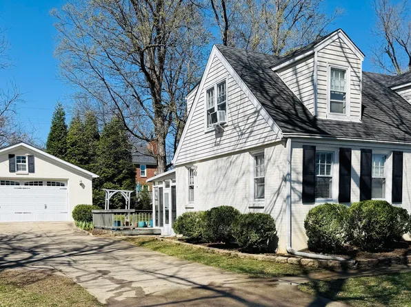 4305 Westport Ter, Woodlawn Park, KY 40207