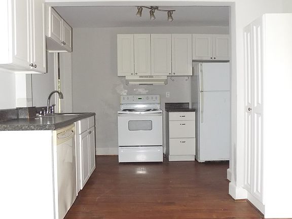 5th image of 3850 Capers Ave