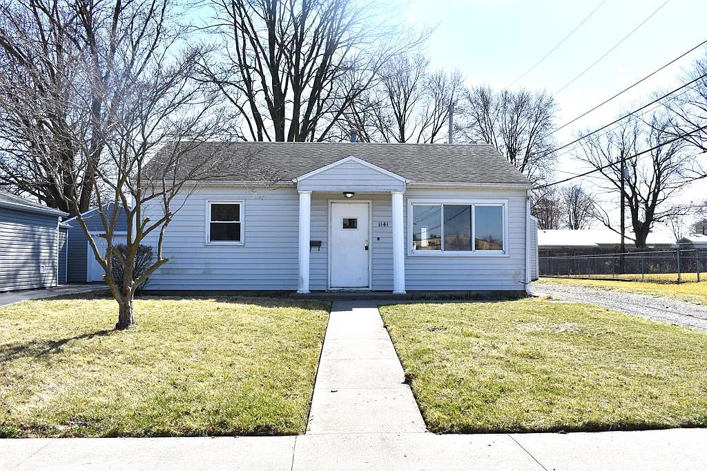 1141 Putnam St photo 1