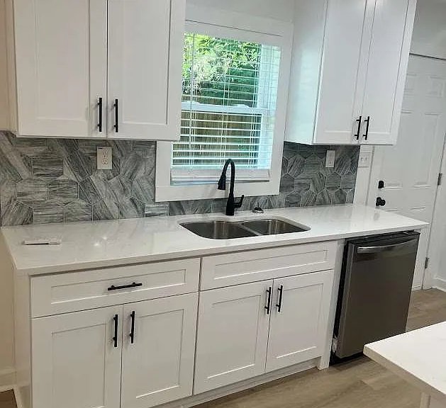 2324 Highview Rd SW — Photo 3