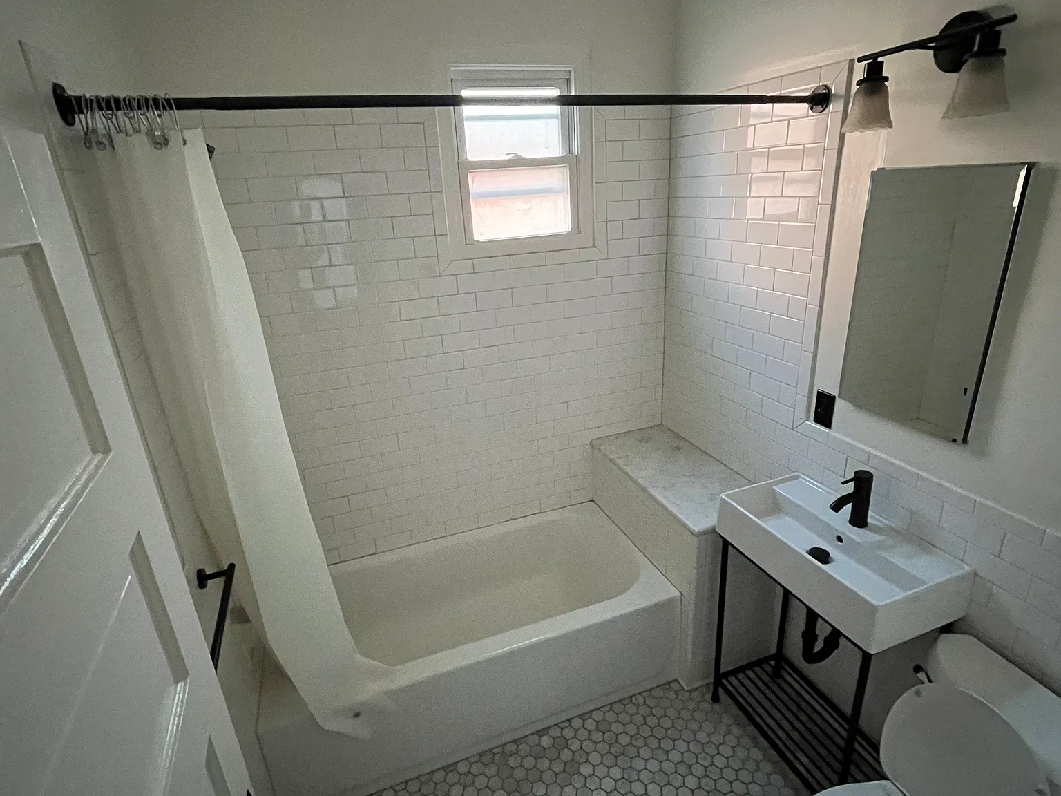 3 bed, 1650 sqft, $3,500 — Photo 2
