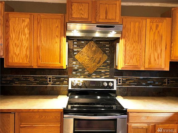 5th image of 22347 Glenview Ct SE