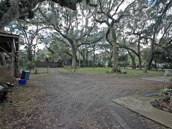 4th image of 1230 Neck Road