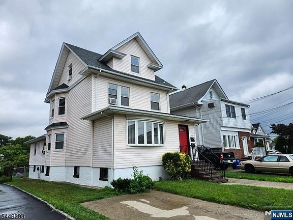 3rd image of 33 Livingston Ave