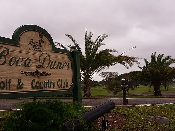 1/2 Mile from Public Golf