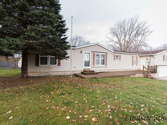 2nd image of 11257 Tebeau Dr NE
