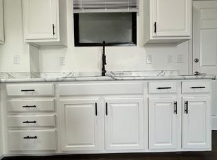 601 Forest Ave #605-205, Des Moines, IA 50314