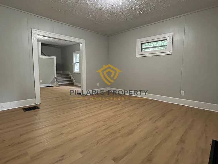 3943-3945 Cornelius Ave — Photo 6
