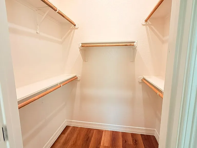 207 N Ridge St — Photo 9