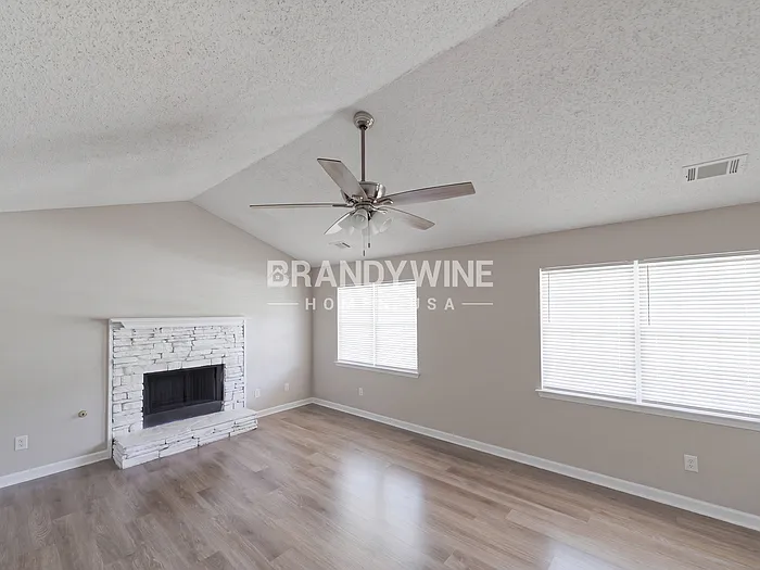 104 Dana Dr — Photo 4
