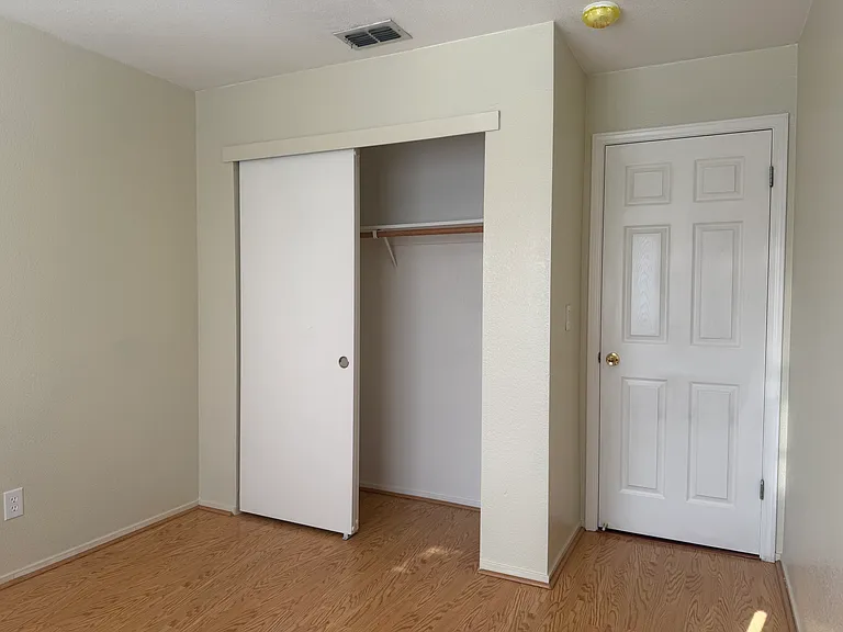 9190 Lakemont Dr — Photo 4
