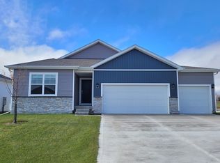 1021 Chayse St SW, Bondurant, IA 50035