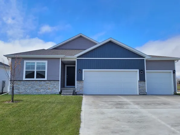 1021 Chayse St SW, Bondurant, IA 50035