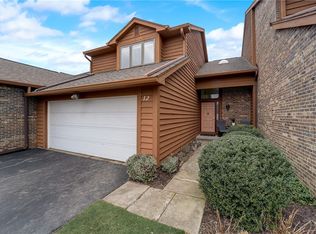 12 Ellington Cir #PVT, Rochester, NY 14612
