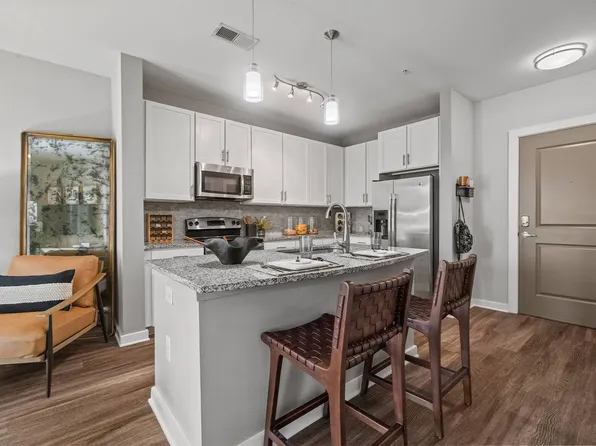 1010 Dilworth Apartments