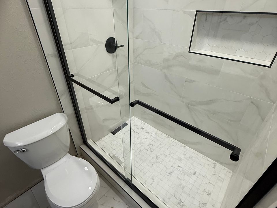 1st image of 1855 Oak Park Blvd APT 1