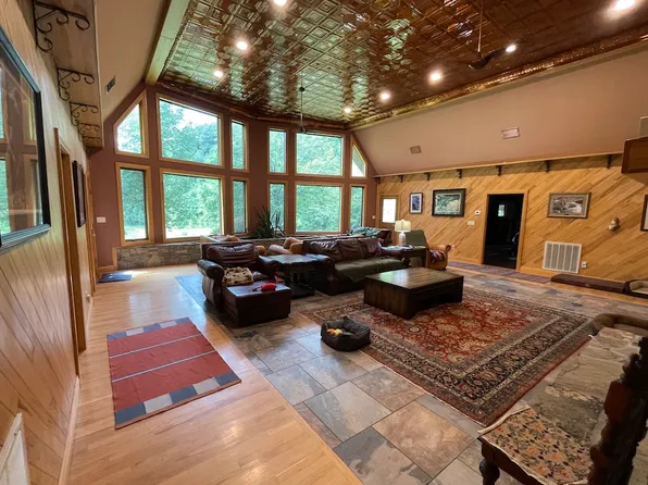 1338 Upper Isner Creek Rd, Elkins, WV 26241
