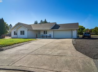 122 NW Romayo Ct, Winston, OR 97496