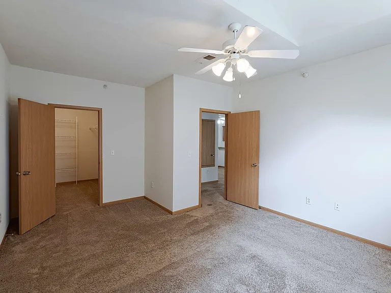 Gateway Park Apartments — Photo 71