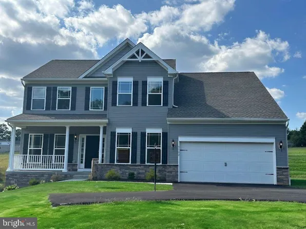 3182 Old Dutch Ln, York, PA 17402